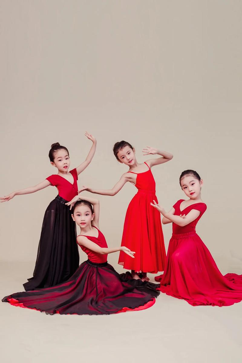 适合少儿的演出舞蹈中国舞的相关图片